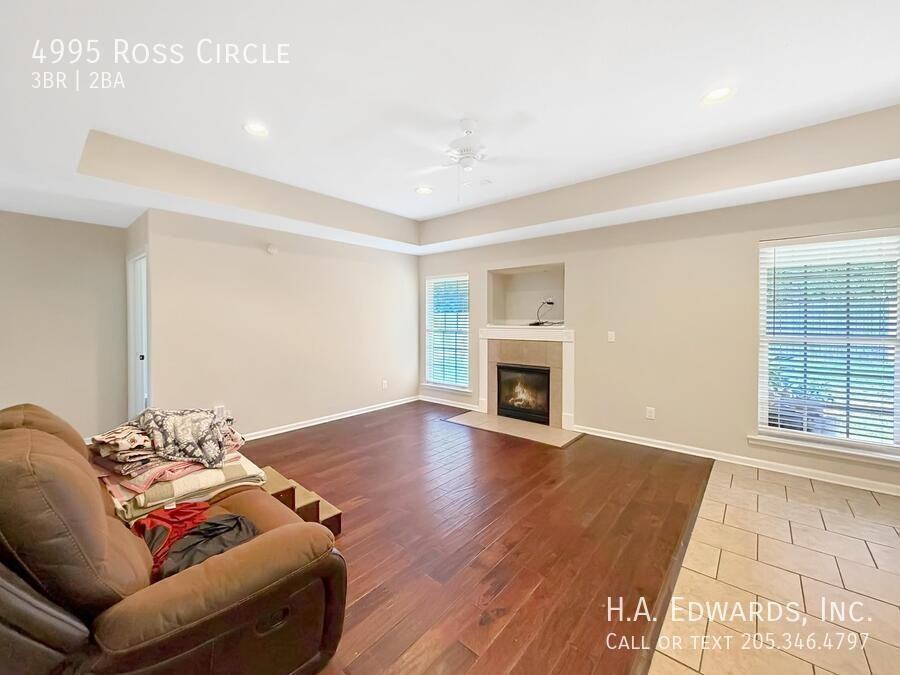 4995 Ross Cir - Photo 2 of 11