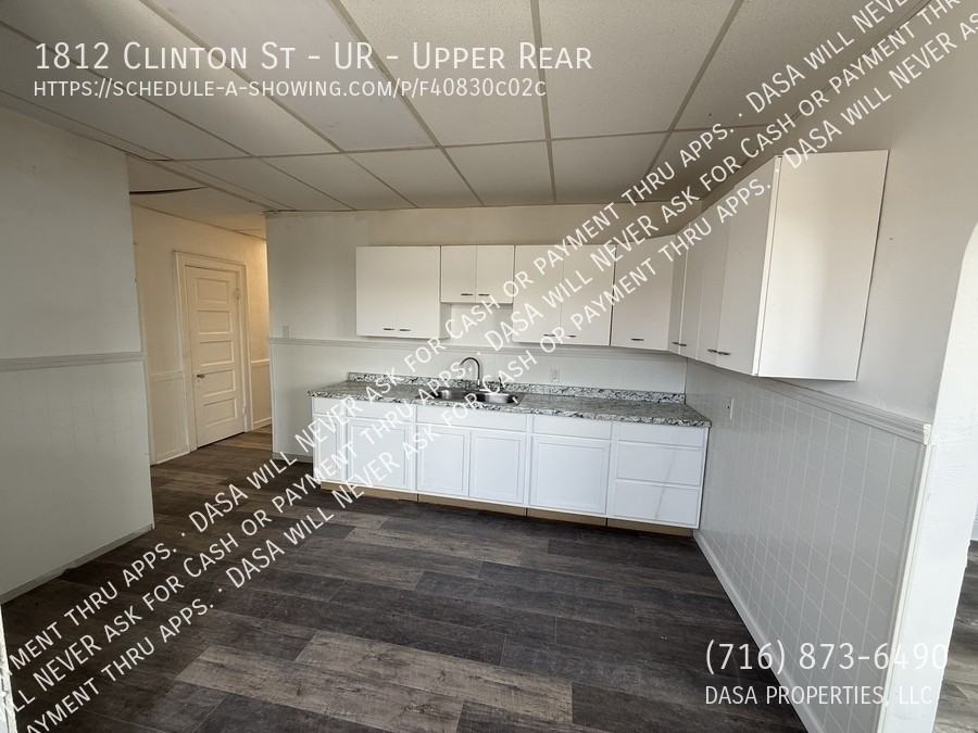 1812 Clinton St - Photo 7 of 10