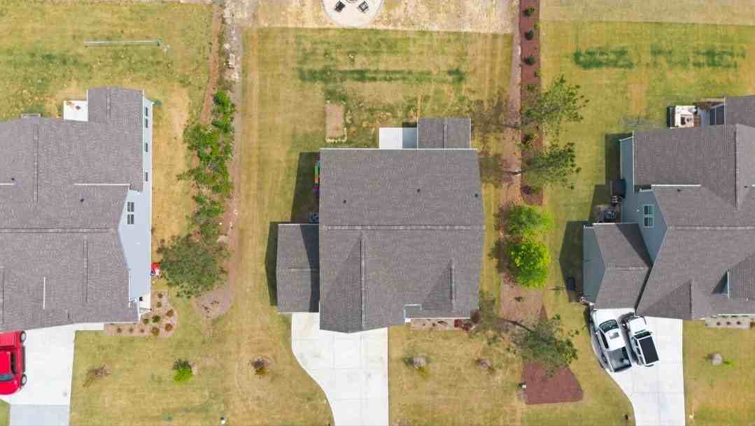 315 Enfield Dr - Photo 6 of 49