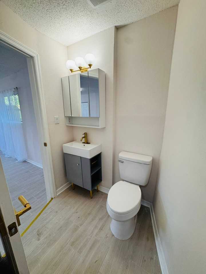 6650 Pinnochio Dr - Photo 7 of 10