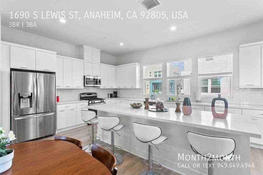 1690 S Lewis St - Photo 6 of 25