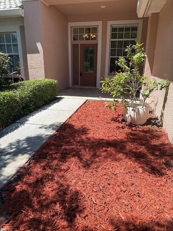 2204 Elizabeth Way - Photo 2 of 10