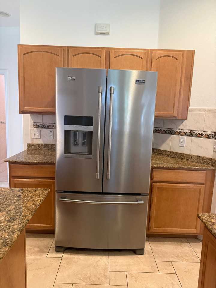 2204 Elizabeth Way - Photo 5 of 10