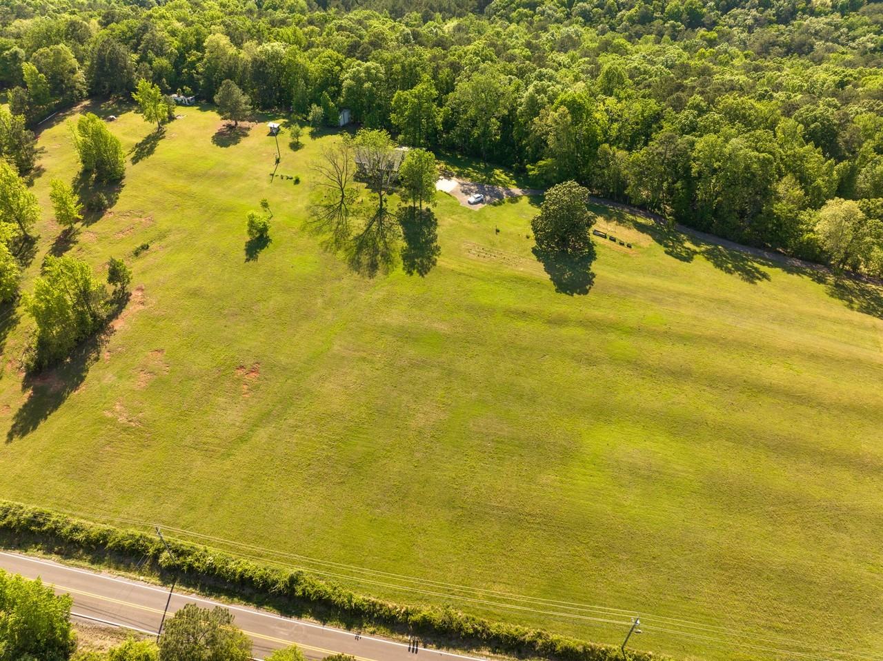 1114 Blackjack Rd - Photo 5 of 20