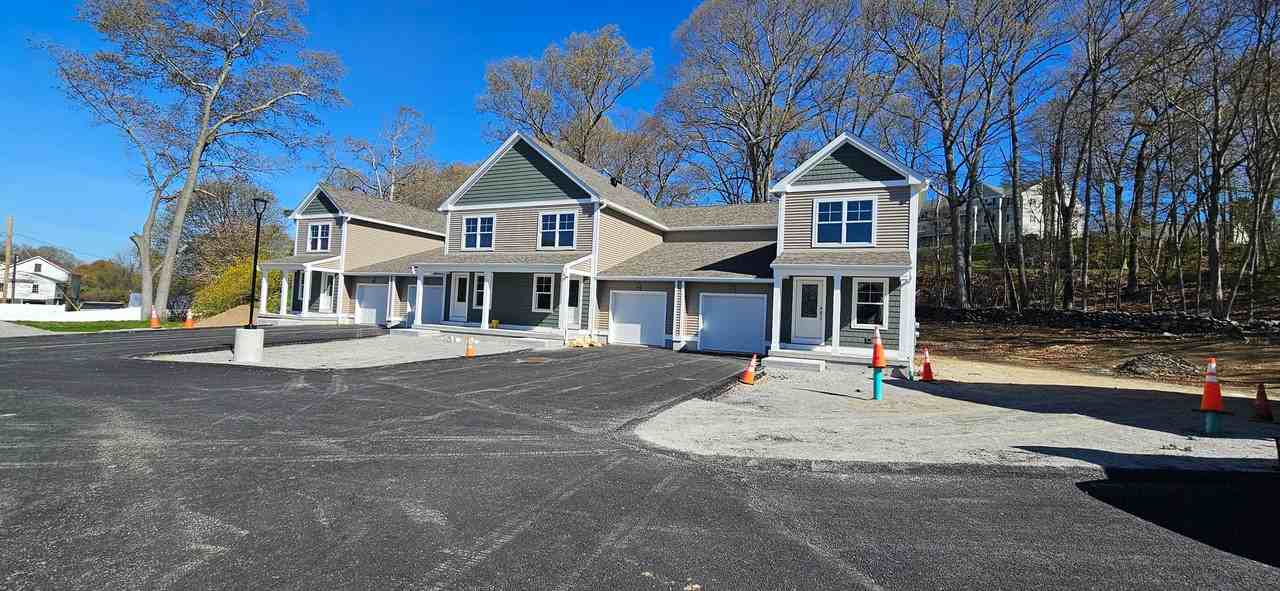 719 Putnam Pike - Photo 6 of 50