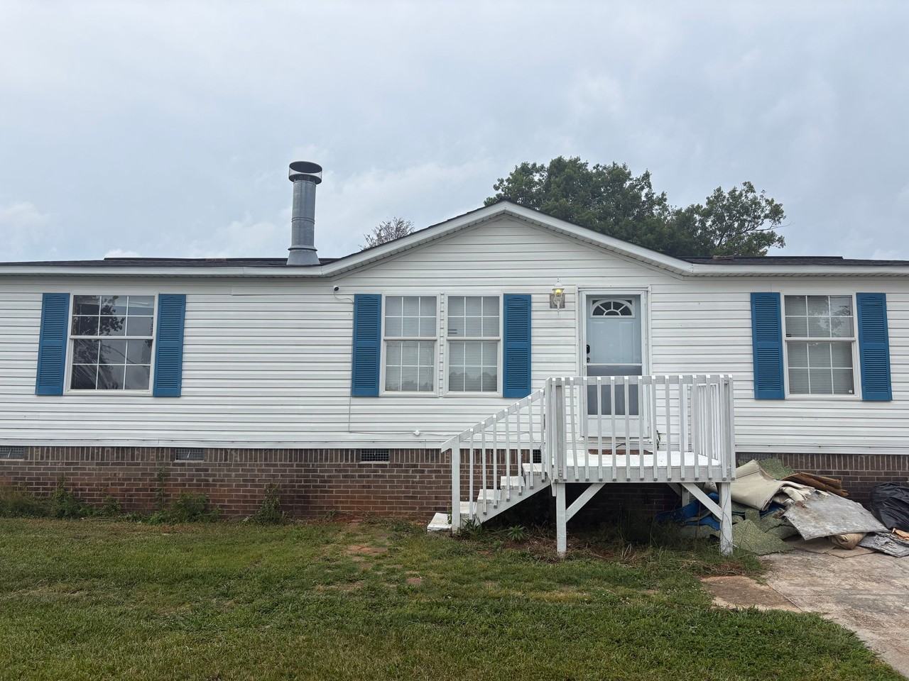 2390 Claremont Rd - Photo 2 of 10