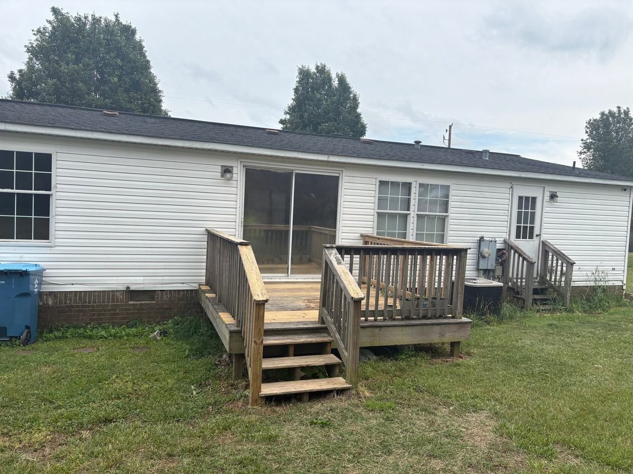 2390 Claremont Rd - Photo 4 of 10