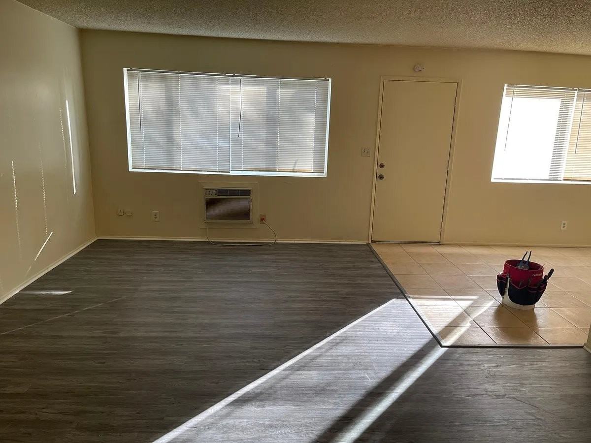 405 Silverwood Ave #C - Photo 4 of 16