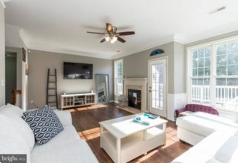 309 Rockmeade Dr - Photo 4 of 12