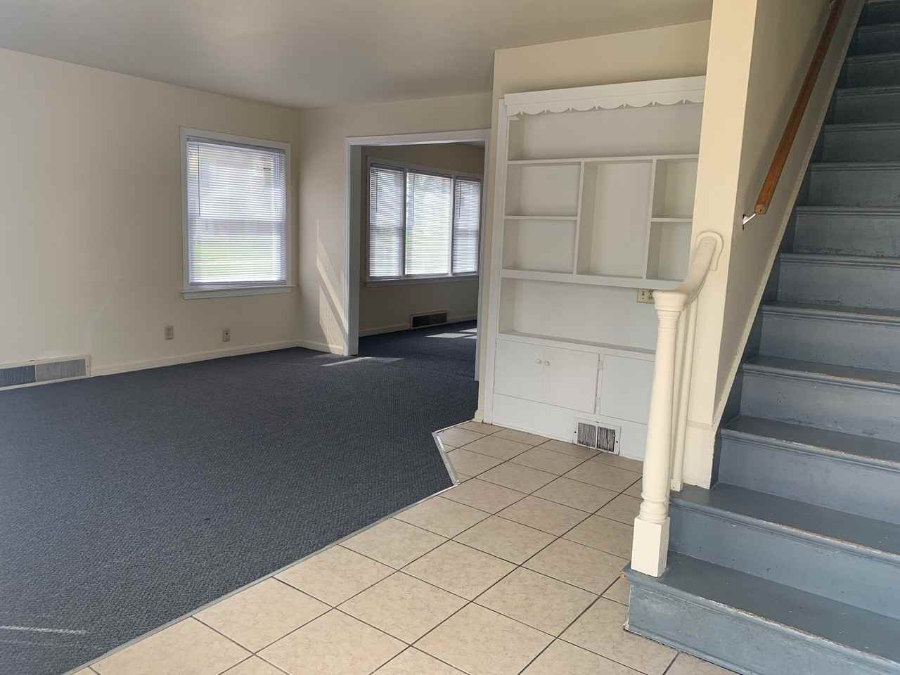 705 E Rudisill Blvd - Photo 3 of 16