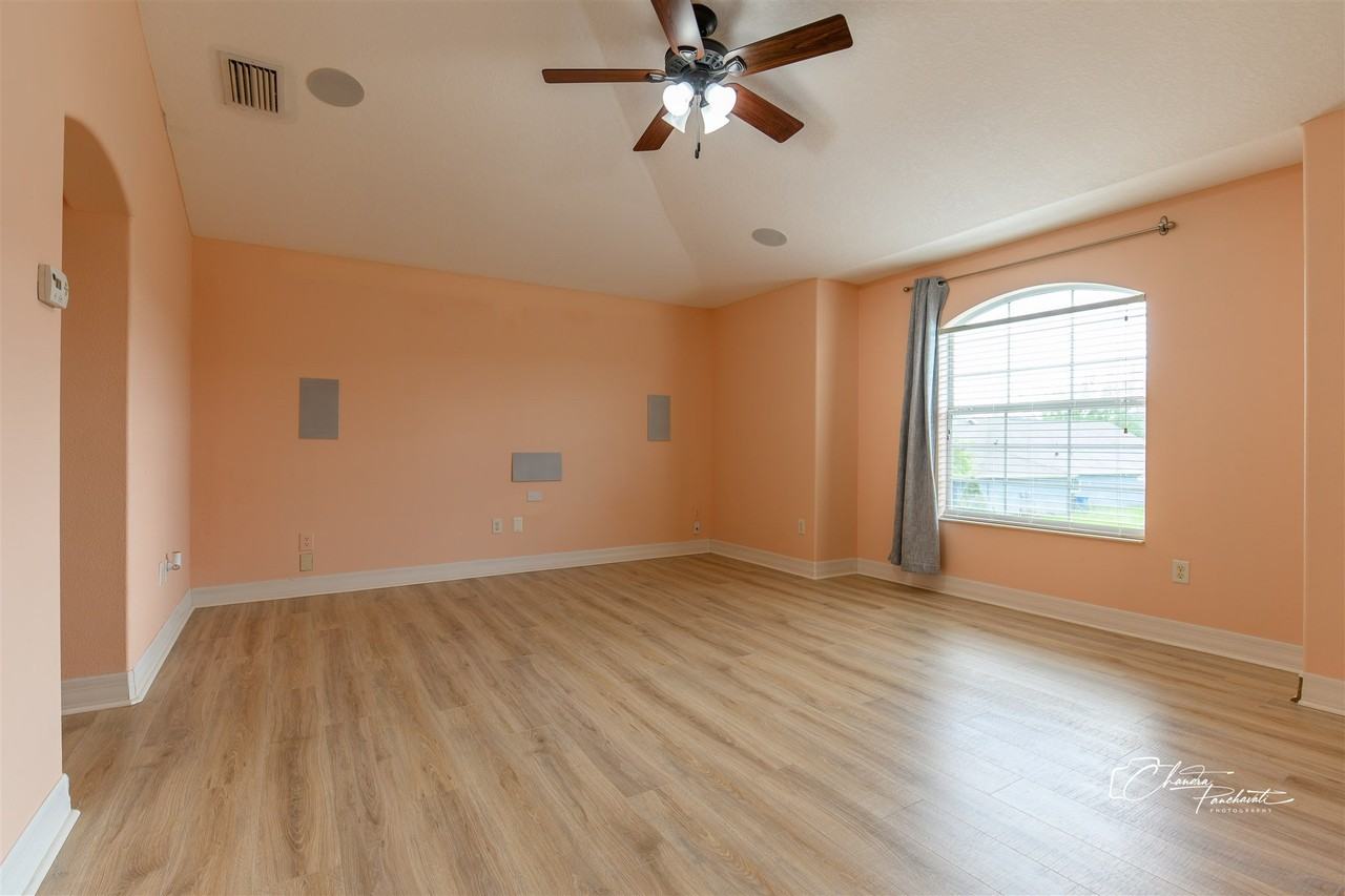 19305 Yellow Clover Dr - Photo 3 of 16