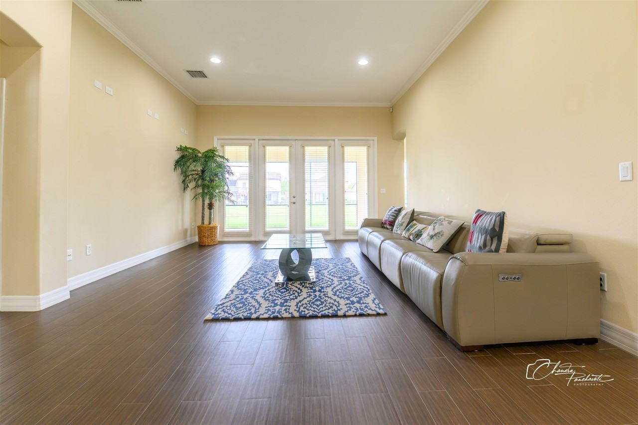19305 Yellow Clover Dr - Photo 4 of 16