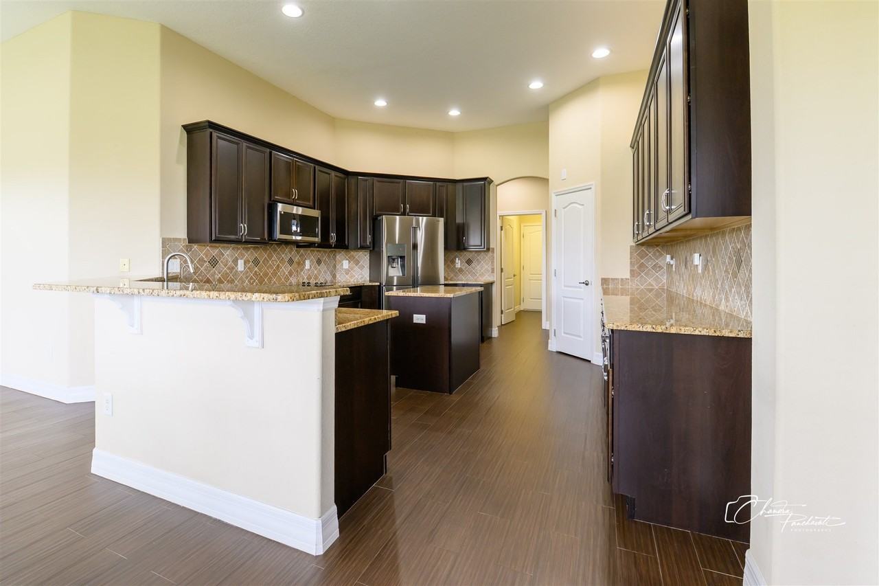 19305 Yellow Clover Dr - Photo 5 of 16