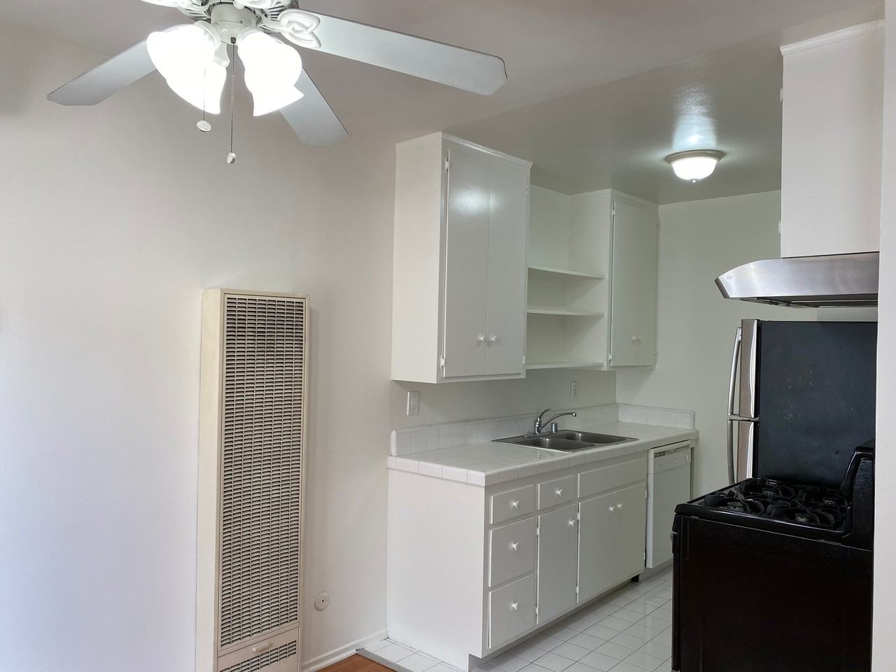 5923 Gregory Ave #8 - Photo 4 of 11