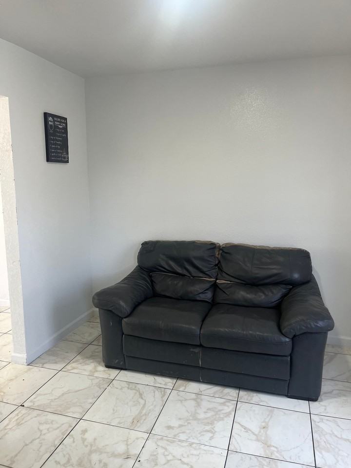 9122 Woodlyn Rd - Photo 7 of 8