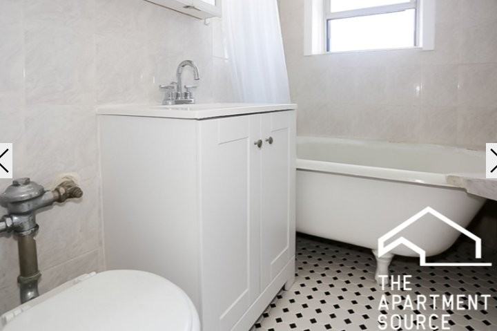 3259 W Wrightwood Ave #1 - Photo 3 of 5