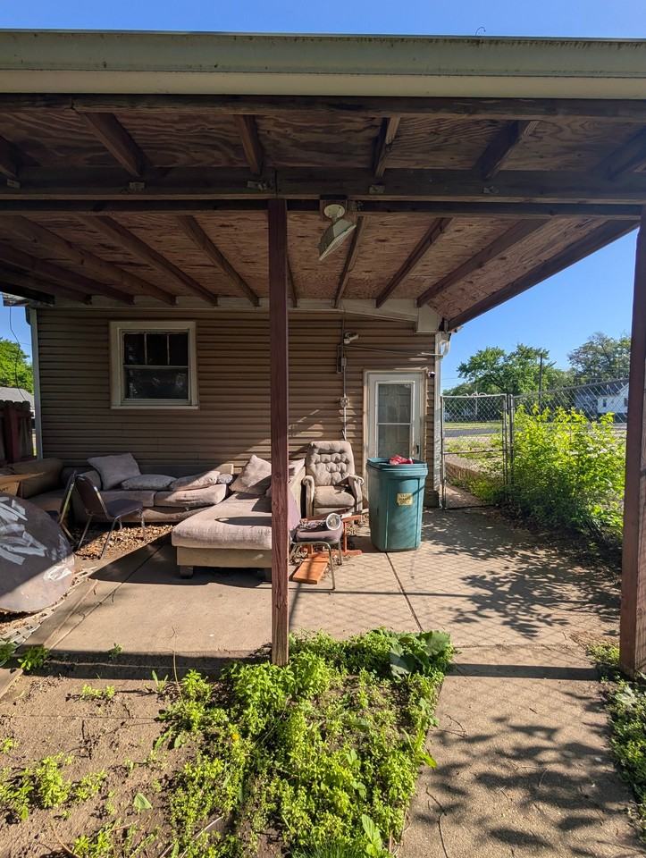 1206 W Johnson St - Photo 5 of 20