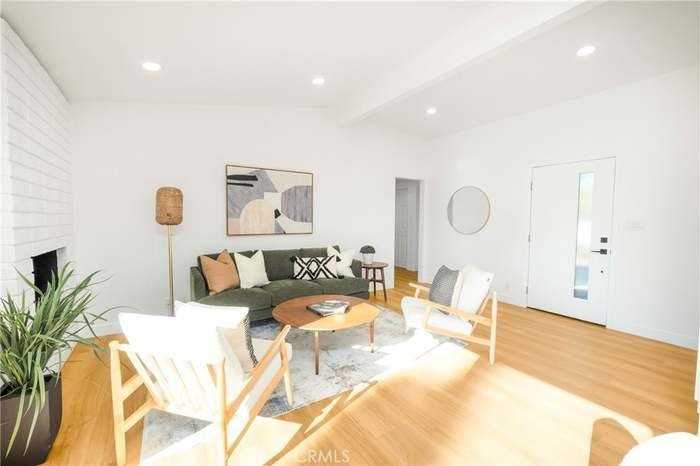 1958 Arthur Ave - Photo 3 of 14