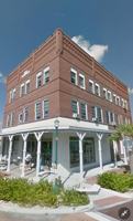 featured image of 202 W Oak St #7