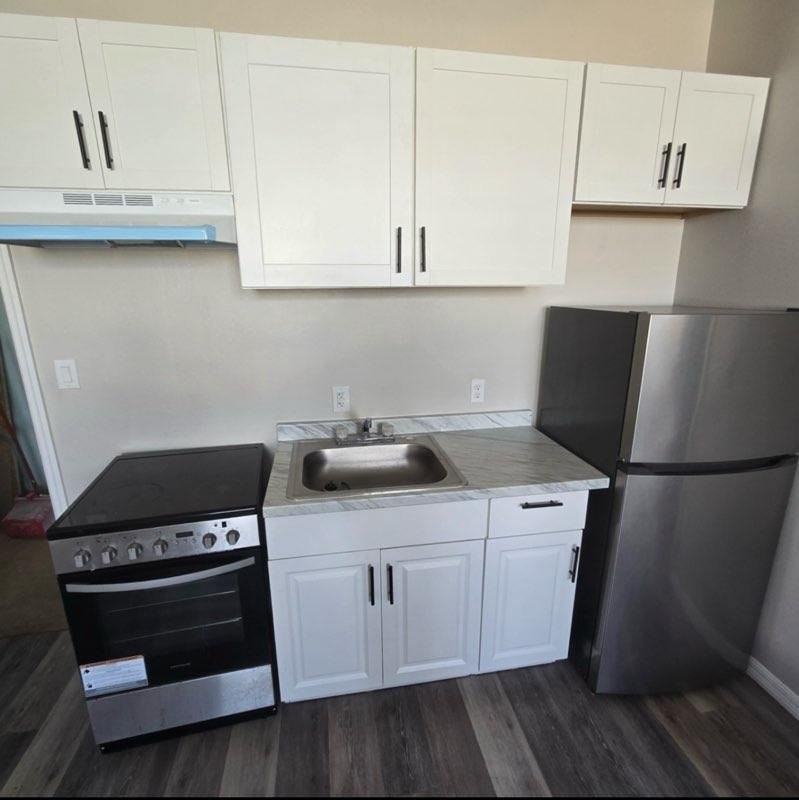 202 W Oak St #7 - Photo 2 of 4