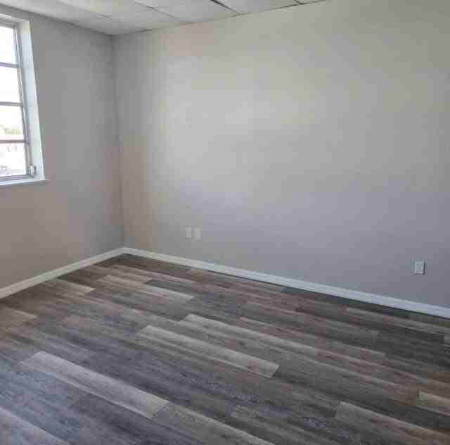 202 W Oak St #7 - Photo 4 of 4