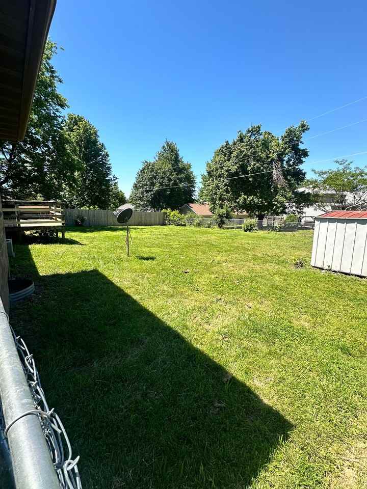 707 S Poplar St - Photo 2 of 14