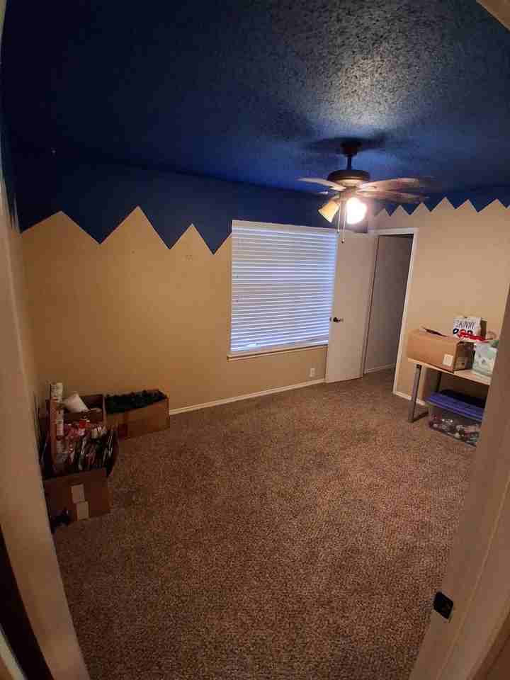 2317 Capeland Dr - Photo 2 of 3