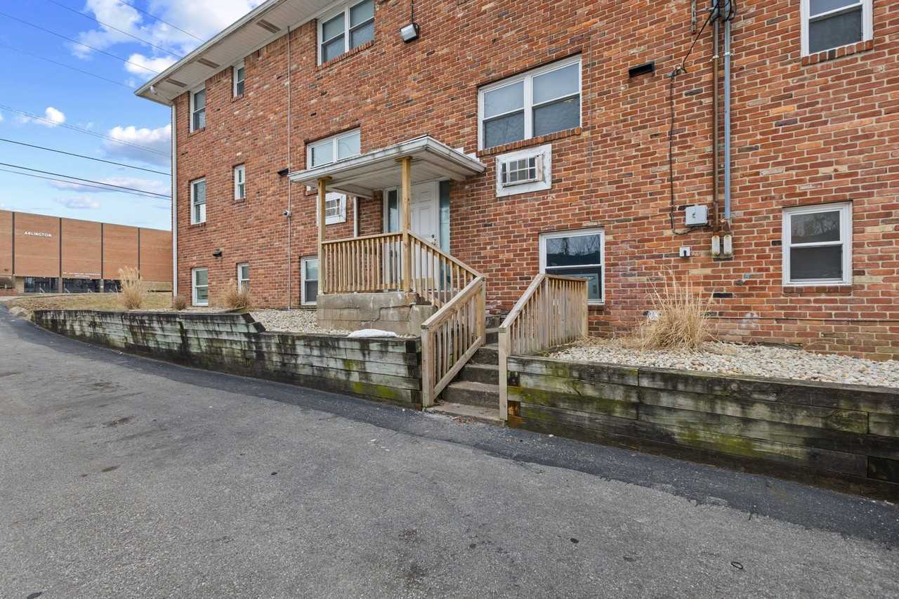 5936 Radnor Rd #5936-2B - Photo 2 of 30
