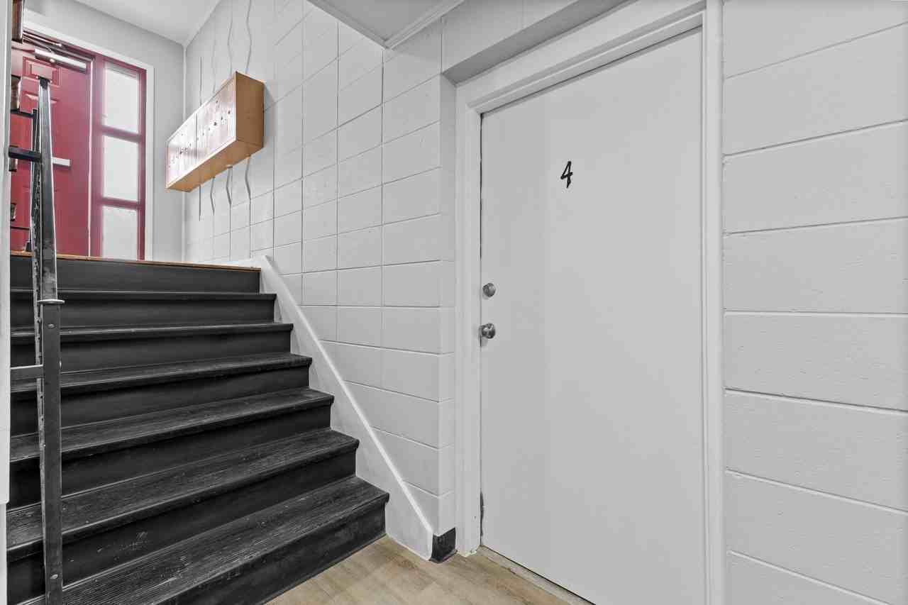 4200 N Arlington Ave #3 - Photo 2 of 13