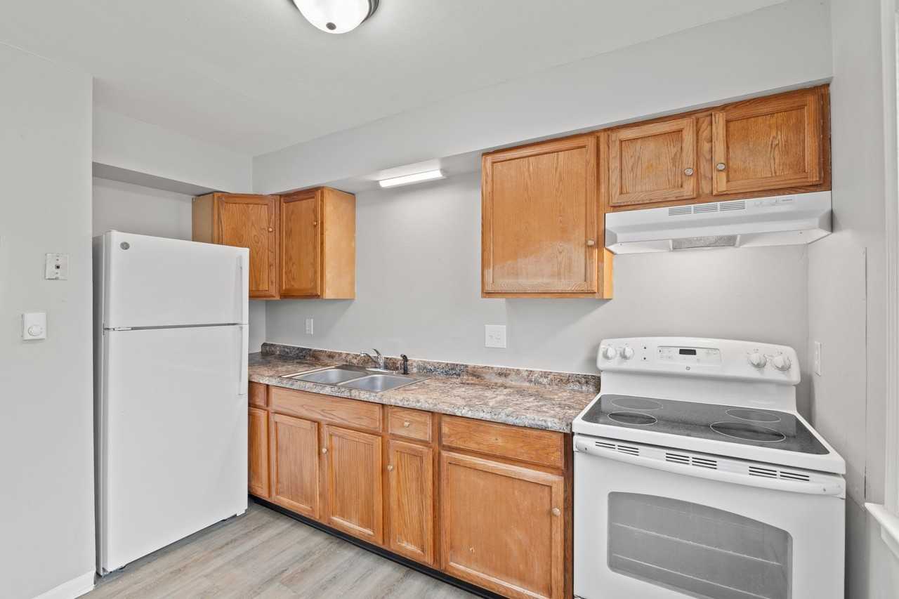 4200 N Arlington Ave #3 - Photo 3 of 13
