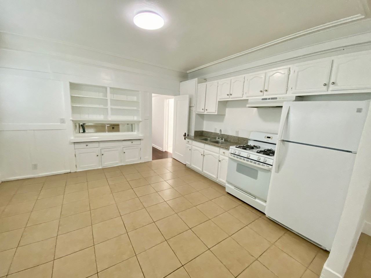 2921 Van Buren Pl - Photo 4 of 17