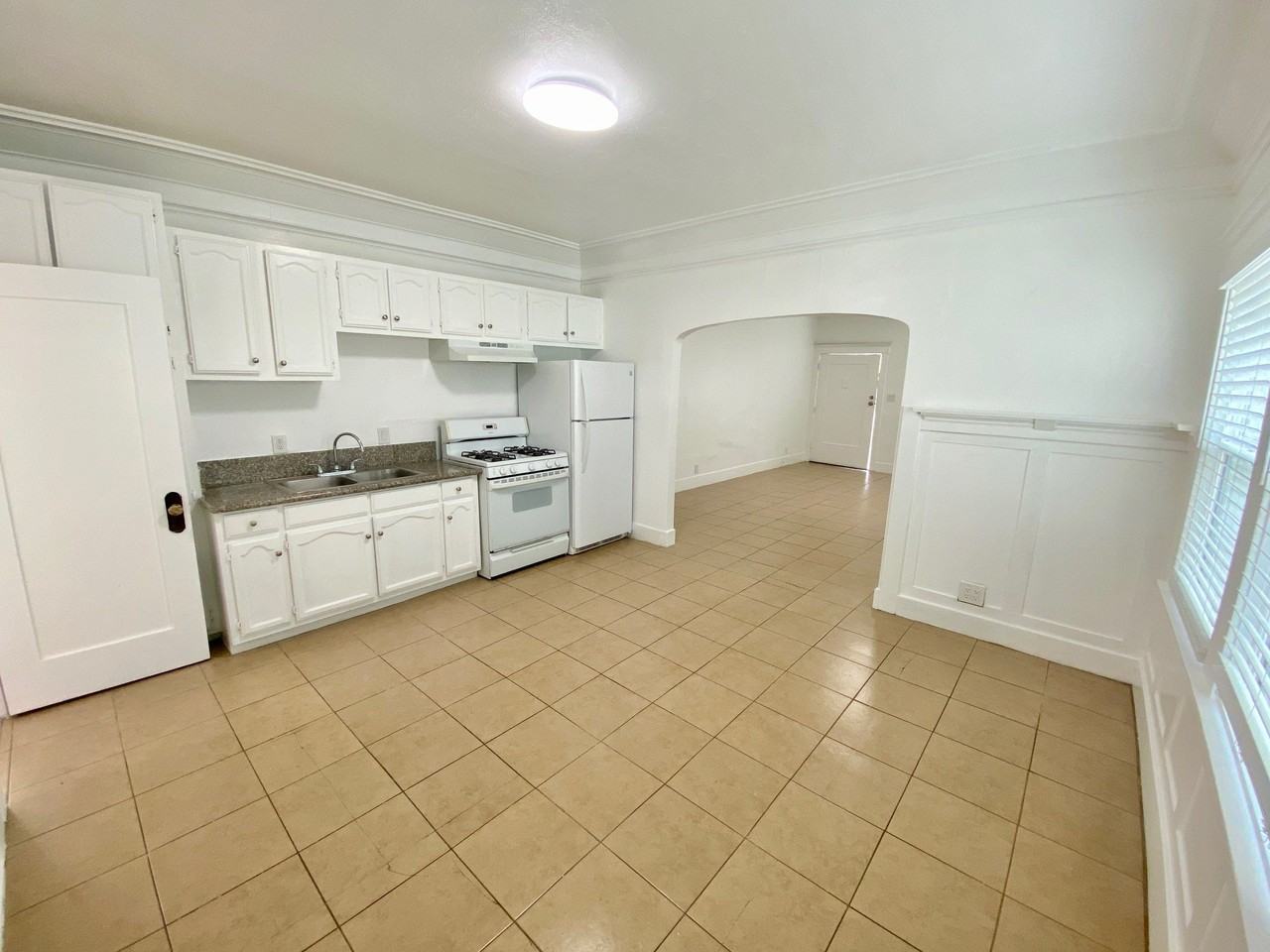 2921 Van Buren Pl - Photo 5 of 17