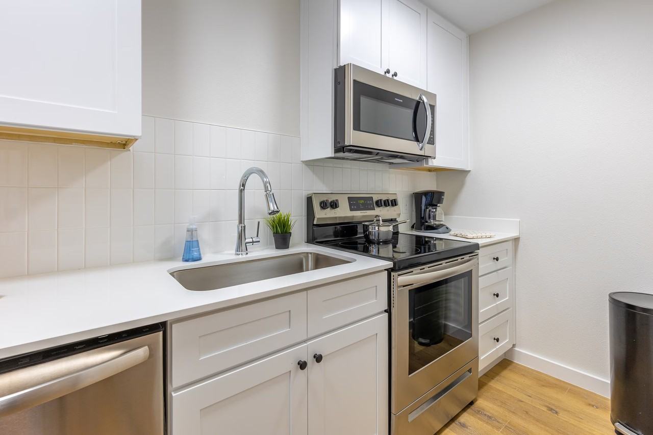 1519 Annex Ave #103 - Photo 6 of 18