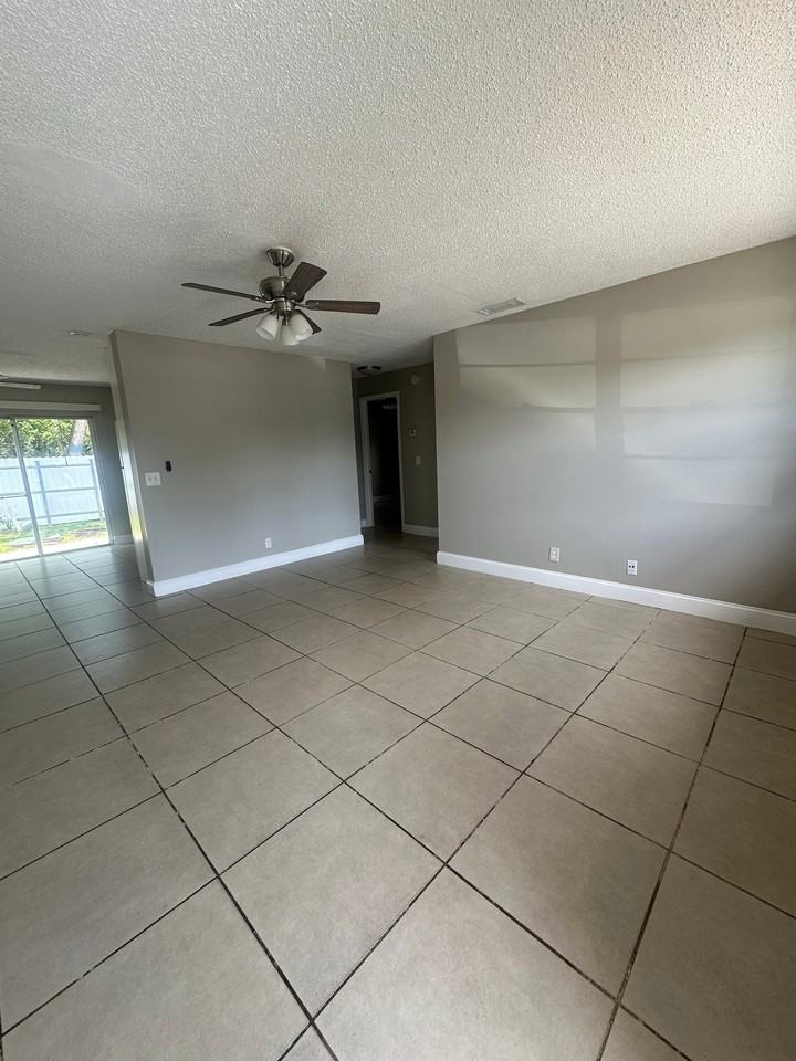 4562 Gulfstream Rd #4560 - Photo 2 of 10