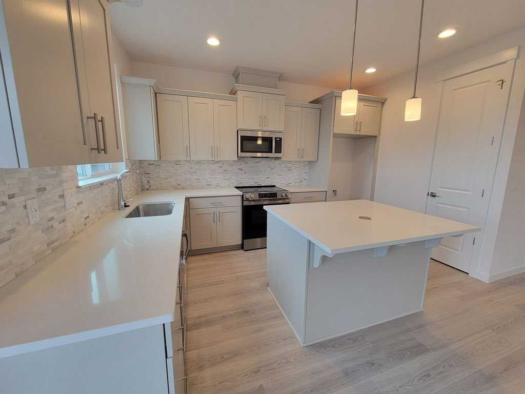 2744 Woodfern Ter - Photo 3 of 20