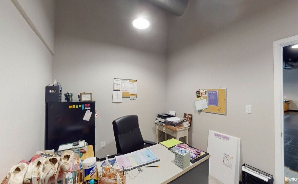 215 W College Ave - Photo 3 of 6
