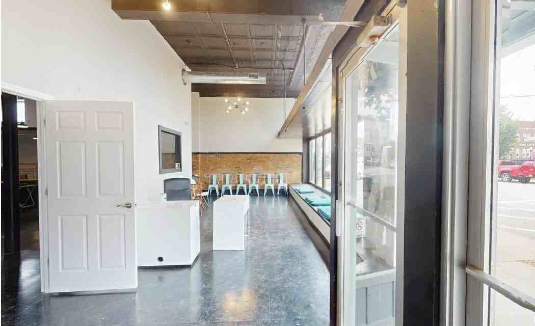 215 W College Ave - Photo 5 of 6