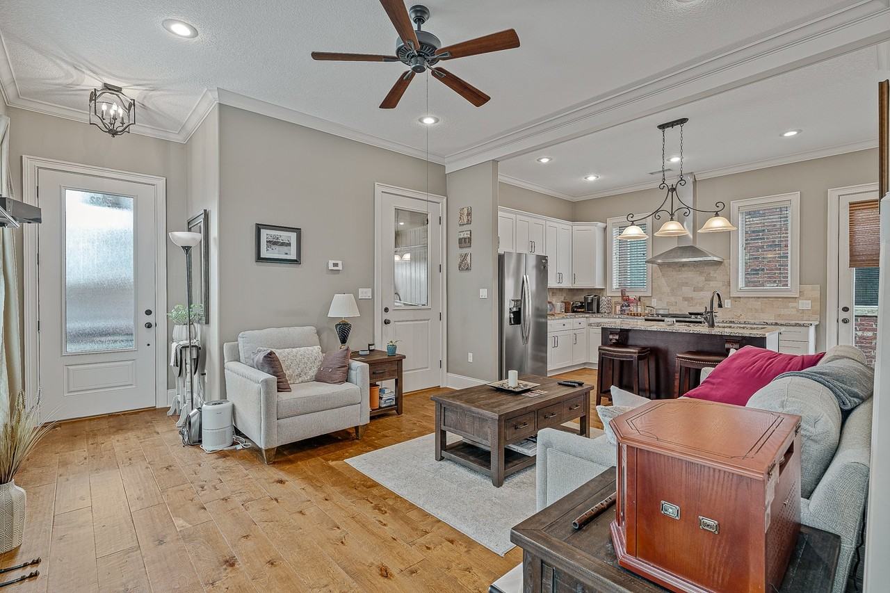 2832 Village Meadow Cv - Photo 2 of 8