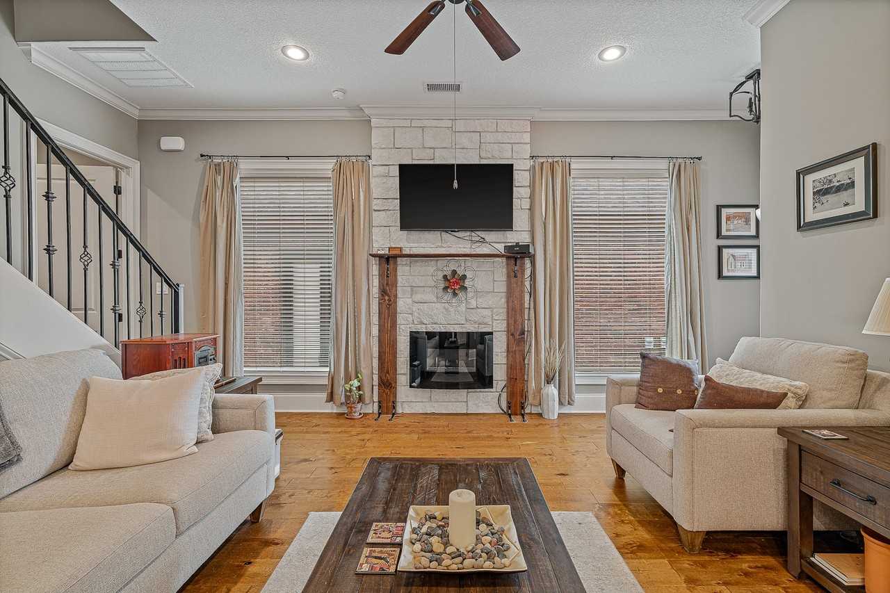 2832 Village Meadow Cv - Photo 3 of 8