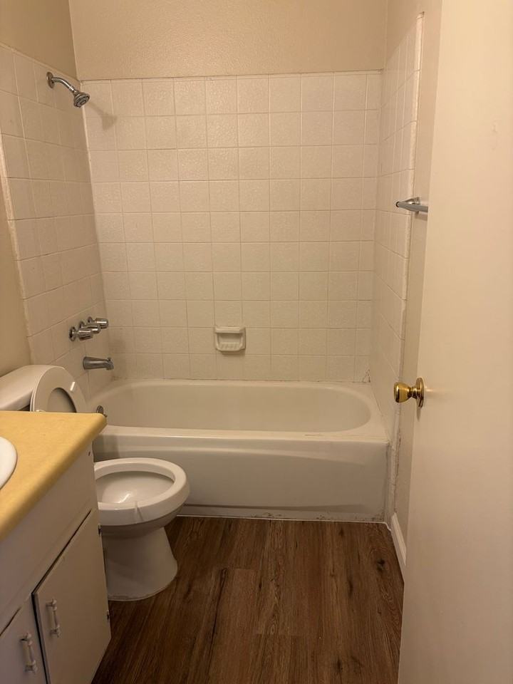 a2501w - Photo 5 of 7