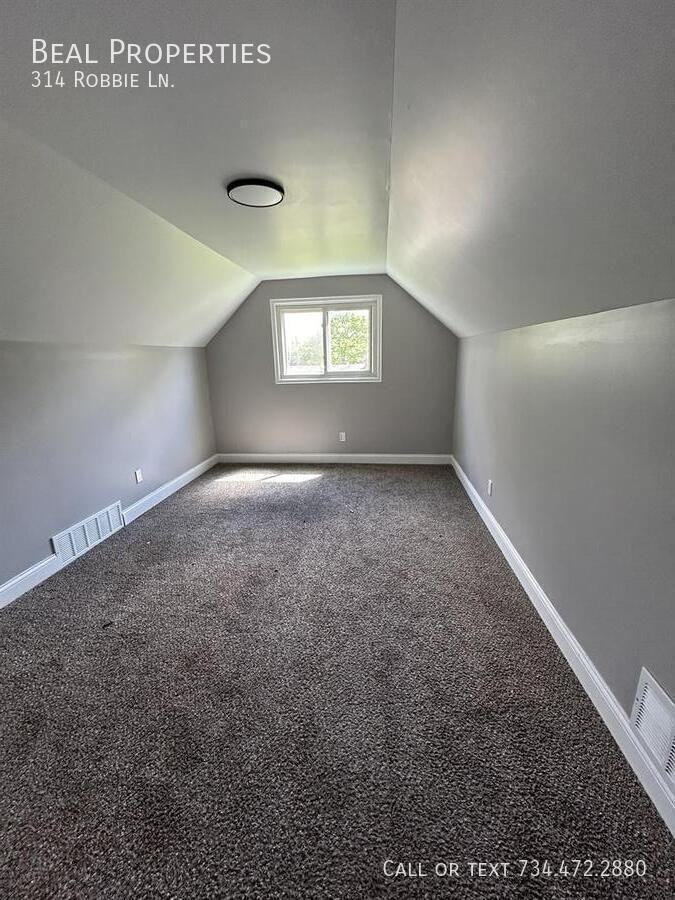 314 Robbie Ln - Photo 2 of 6