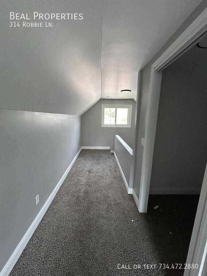 314 Robbie Ln - Photo 3 of 6