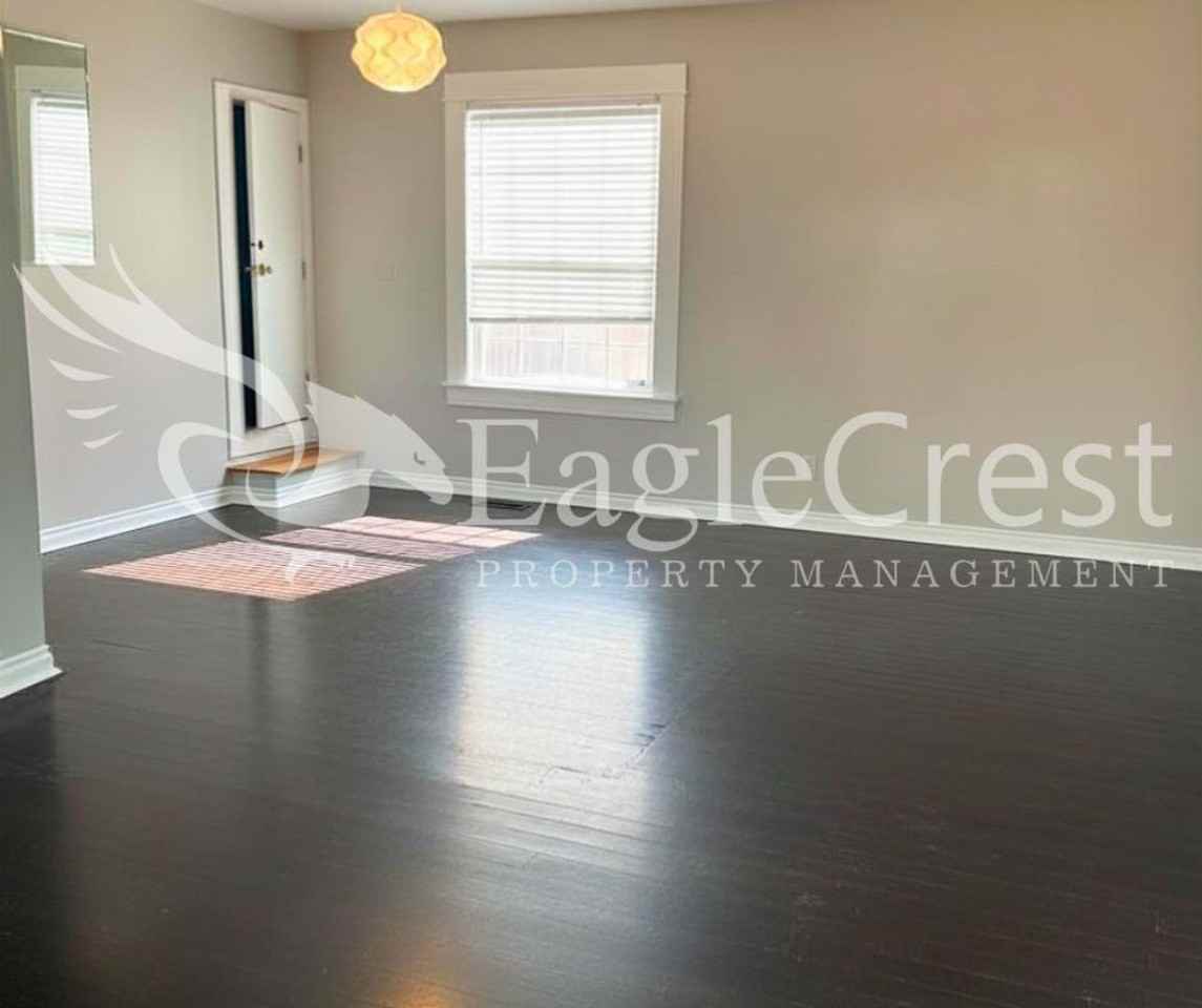 613 Locust St - Photo 6 of 22