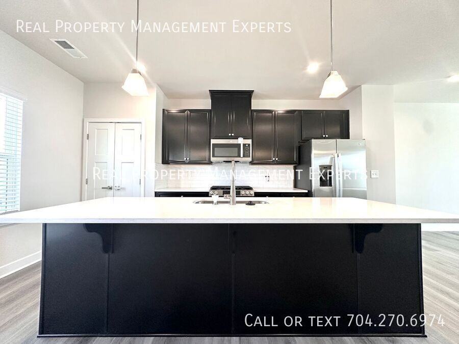 1410 Newell Towns Ln - Photo 2 of 23