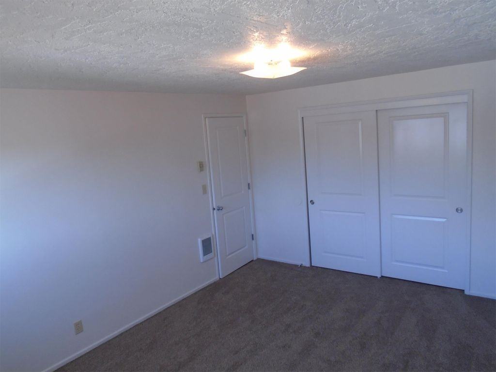 1125 Wyatt Ave Se #5 - Photo 5 of 18