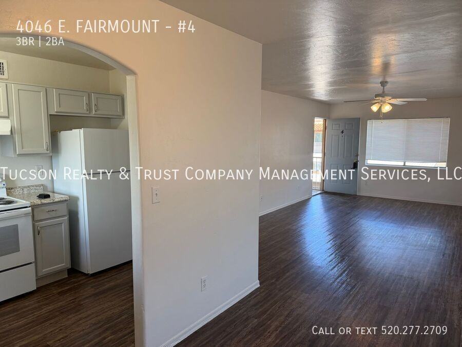 4046 E Fairmount St #4 - Photo 4 of 20
