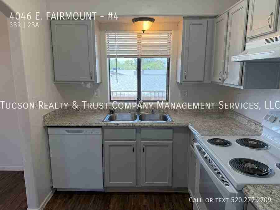 4046 E Fairmount St #4 - Photo 6 of 20