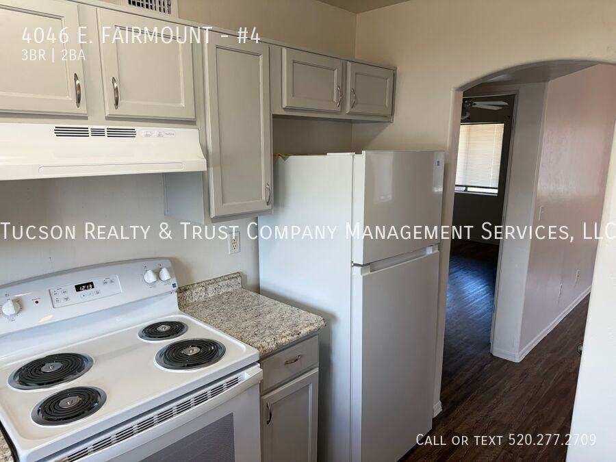4046 E Fairmount St #4 - Photo 7 of 20