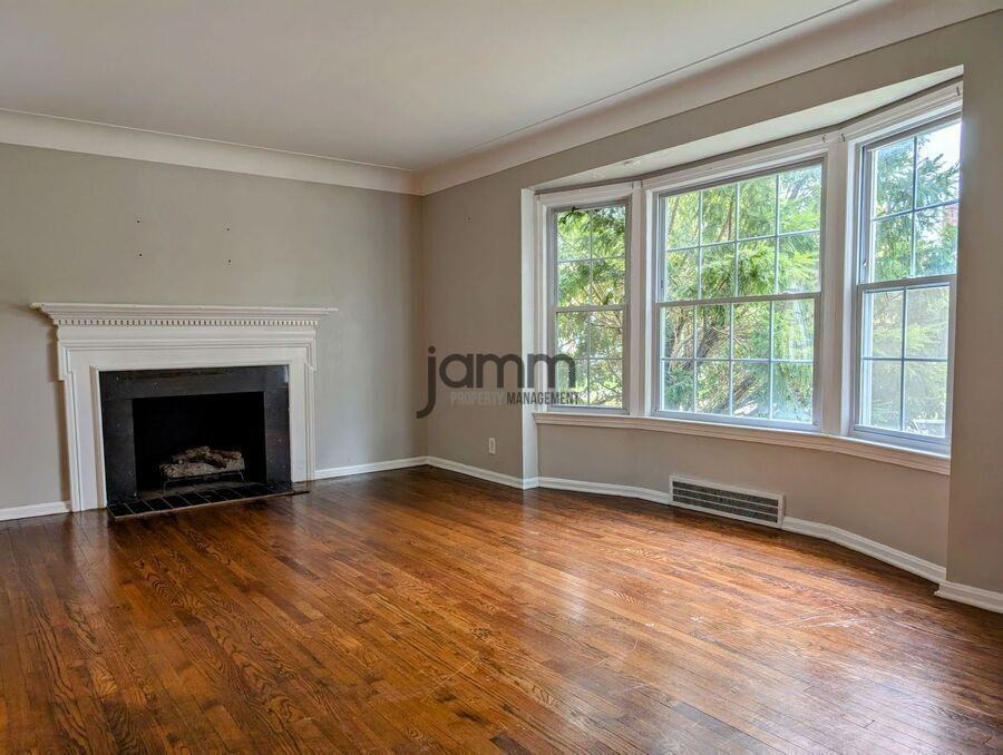 3580 Normandy Rd Lowr #1 - Photo 2 of 21