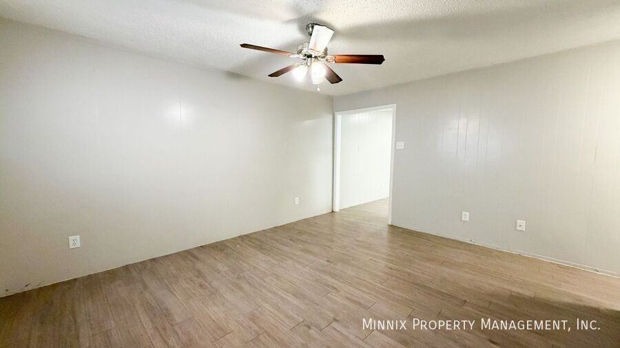 5214 38th St #D - Photo 6 of 16